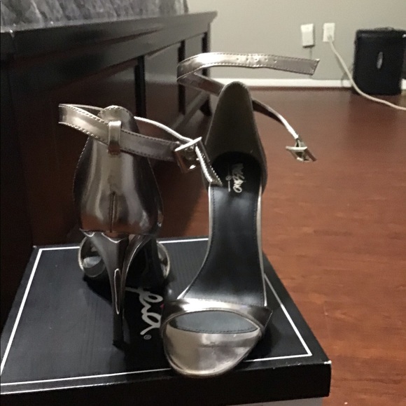 mossimo pewter stiletto heel 4 inch heel - Picture 3 of 4